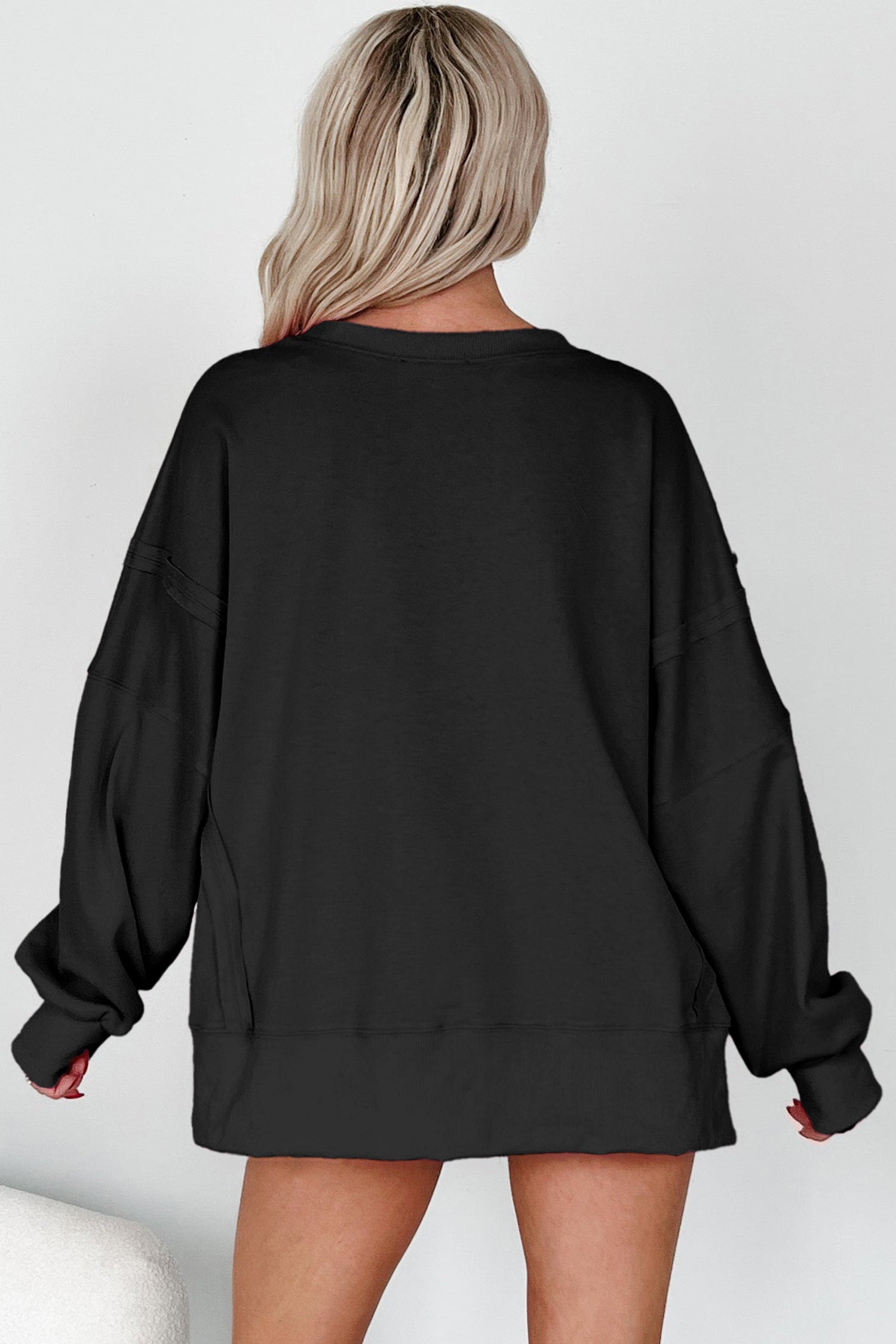 Black Bow Sequin XOXO Letter Graphic Exposed Seam Baggy Sweatshirt