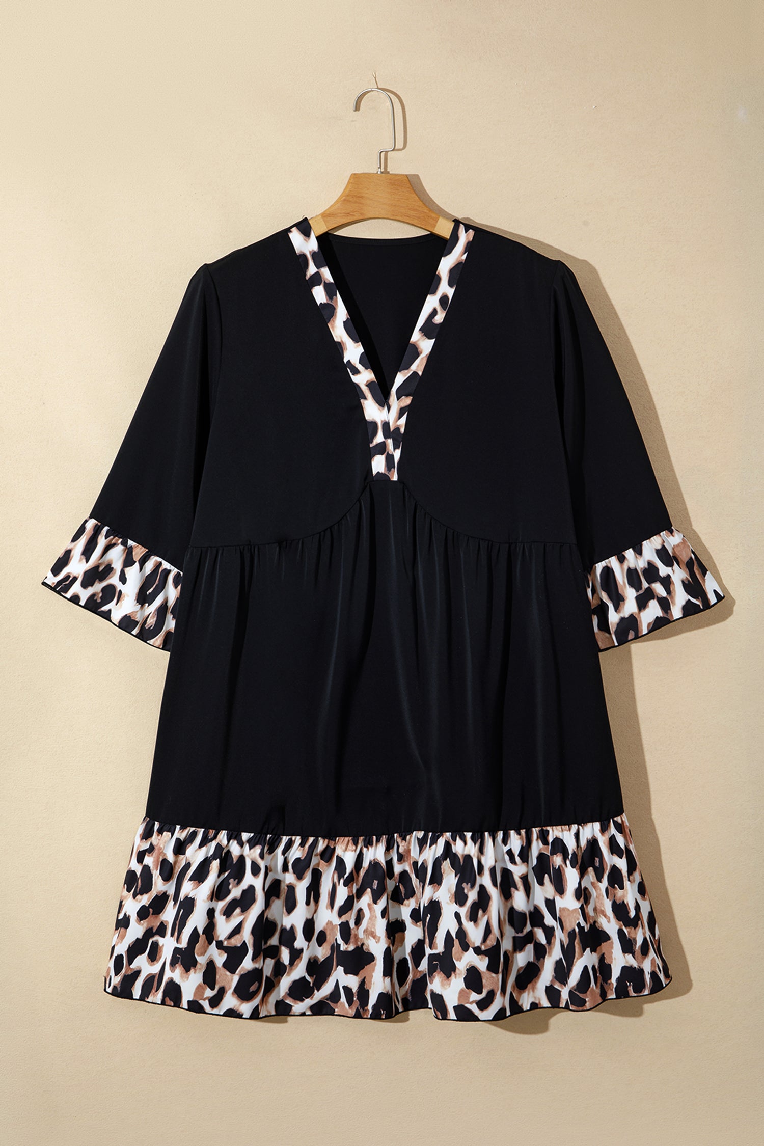 Black Plus Size Leopard Patchwork V Neck 3/4 Sleeve Ruffle Hem Mini Dress