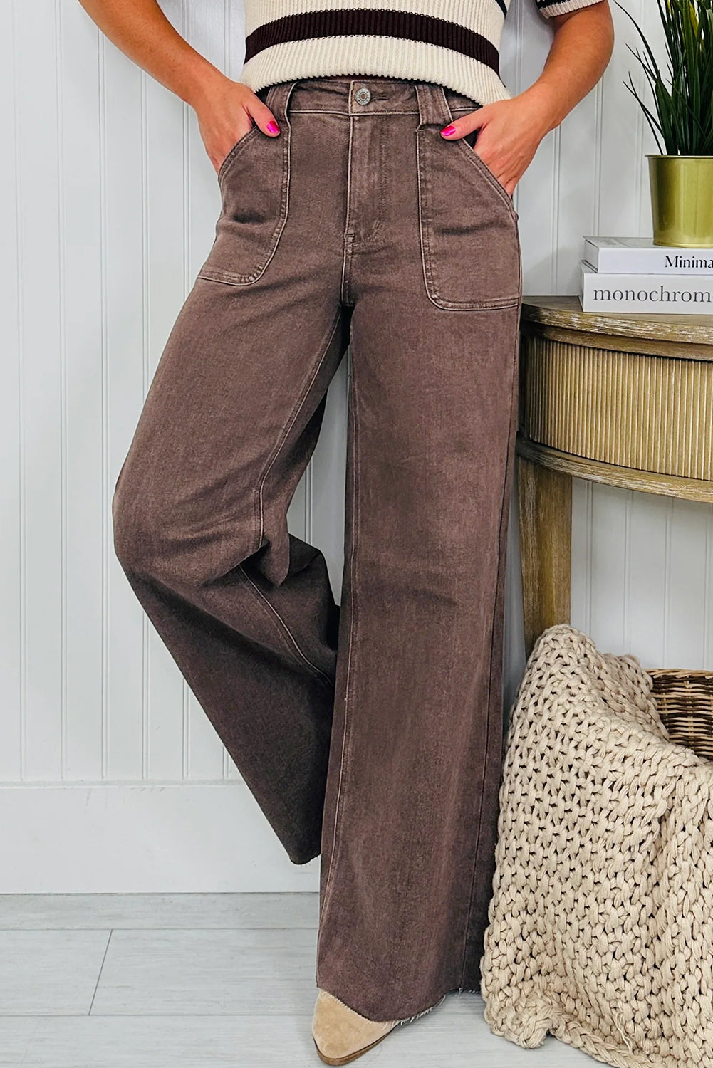 Dark Brown Retro Washed Patch Pocket Loose Jeans